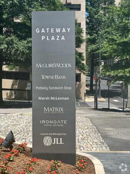 More Photos Of 800 E Canal St, Richmond Office For Lease