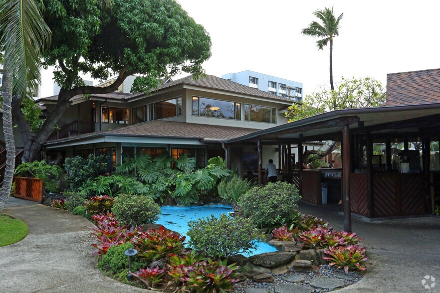 More Photos Of 817-821 Hausten St, Honolulu Restaurant For Lease