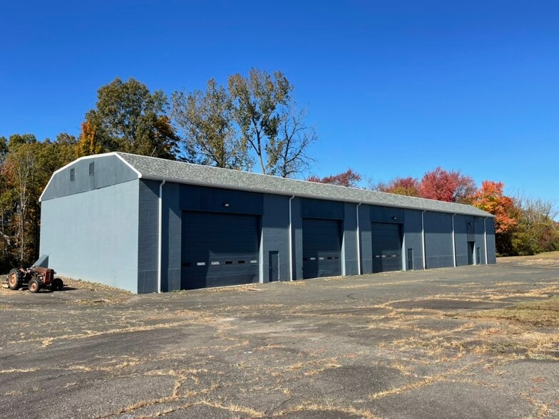 More Photos Of 61 Ffyler Pl, Suffield Unknown For Lease