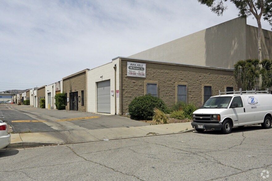 More Photos Of 9410 De Soto Ave, Chatsworth Manufacturing For Lease
