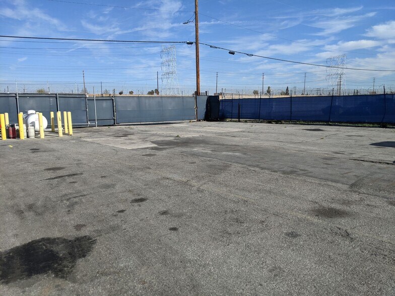 More Photos Of 5719 District Blvd, Vernon Land For Lease