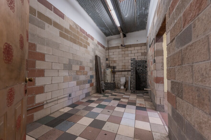 More Photos Of 800 Cincinnati Ave, San Antonio Freestanding For Sale