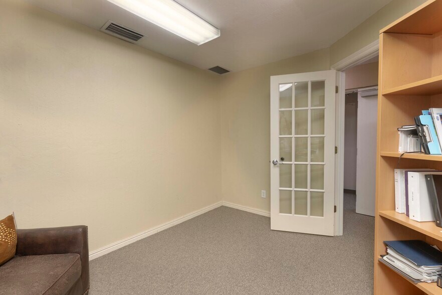 More Photos Of 1203 SE 9th Ter, Cape Coral Light Distribution For Lease