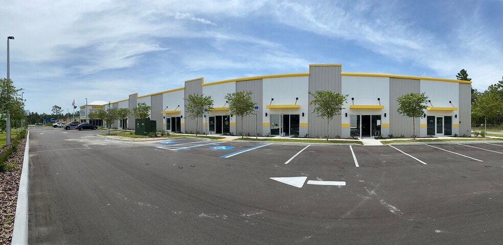 More Photos Of 3617 Commercial Way, Spring Hill Self Storage For Lease