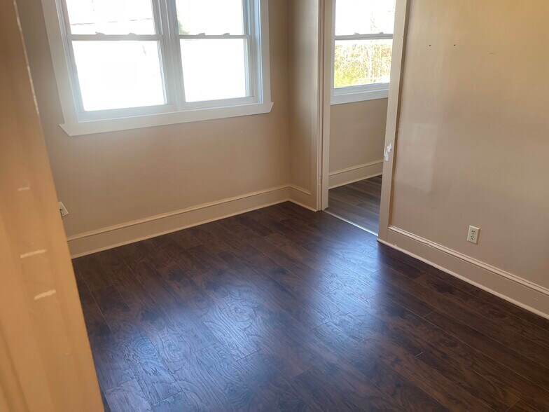 More Photos Of 201 S Main St, Gretna Apartments For Sale