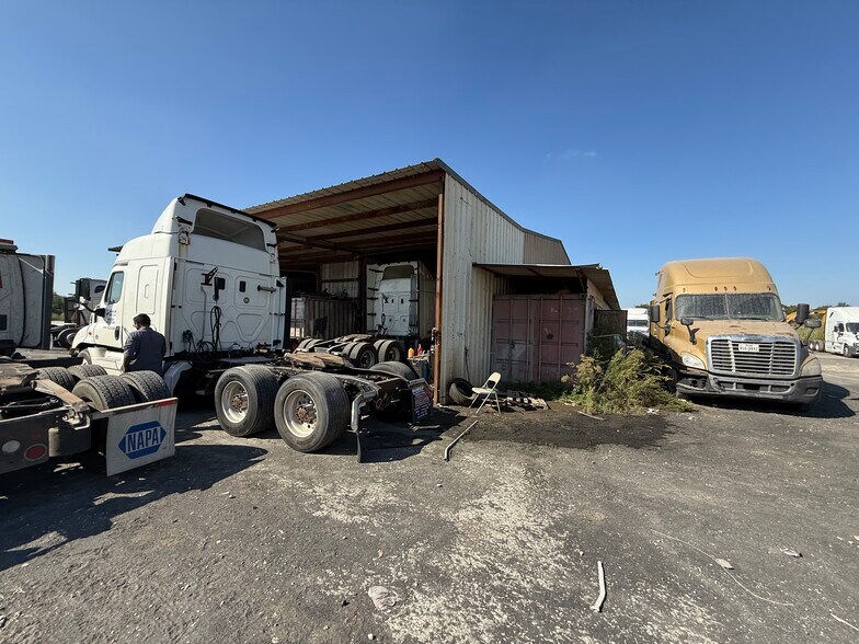 More Photos Of 5210 Fuqua St, Houston Land For Sale