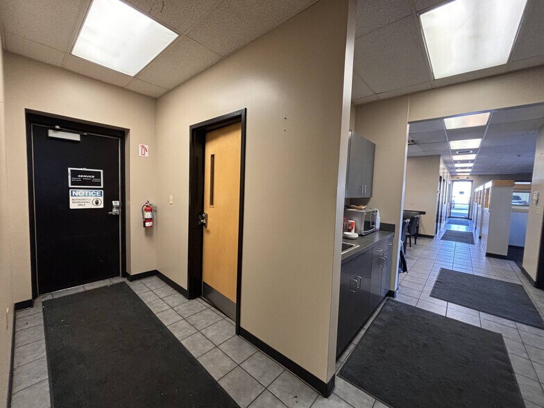 More Photos Of 3521 Grape Rd, Mishawaka Auto Dealership For Lease