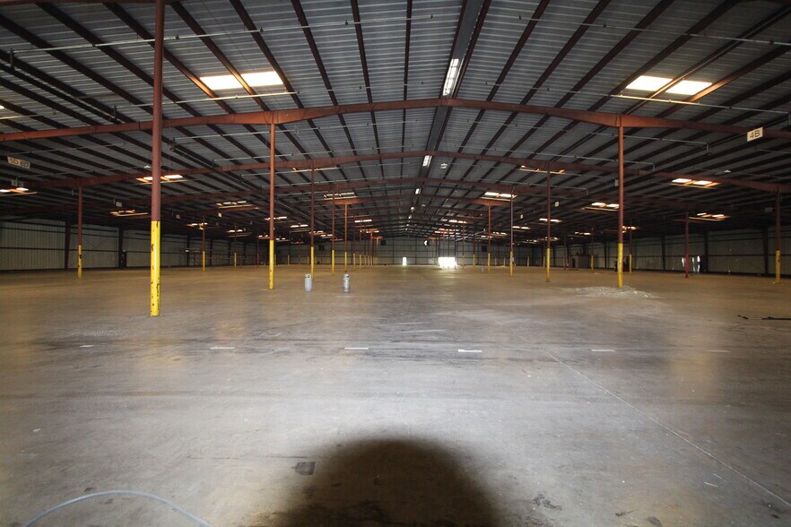 More Photos Of 4501 E Palmetto St, Florence Warehouse For Sale