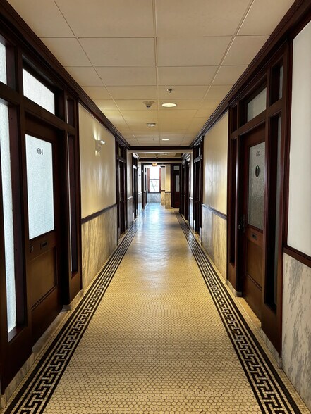 More Photos Of 16-18 N Marengo Ave, Pasadena Office For Lease