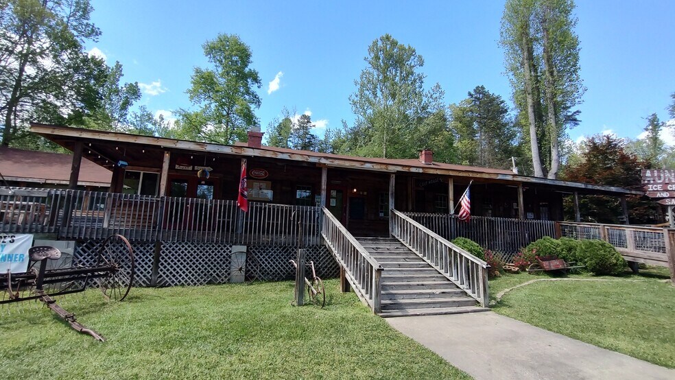 More Photos Of 107 Country Creek Dr, Pickens Storefront Retail Office For Sale