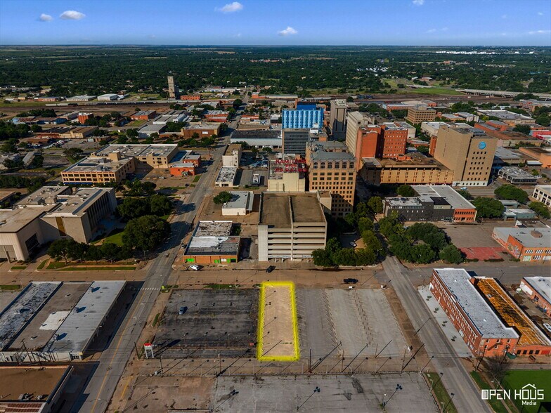 More Photos Of 705 Lamar St, Wichita Falls Office For Sale