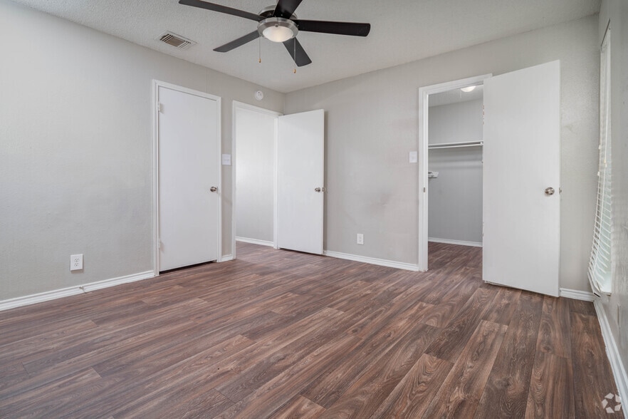 More Photos Of 14900 Nacogdoches Rd, San Antonio Apartments For Sale