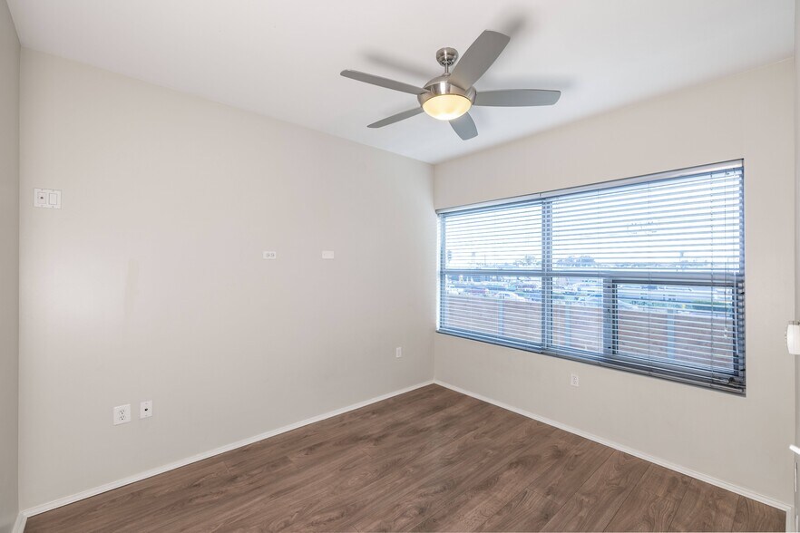 More Photos Of 2015 Hancock St, San Diego Apartments For Sale