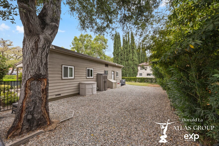 More Photos Of 910 N Santa Anita Ave, Arcadia Office For Sale