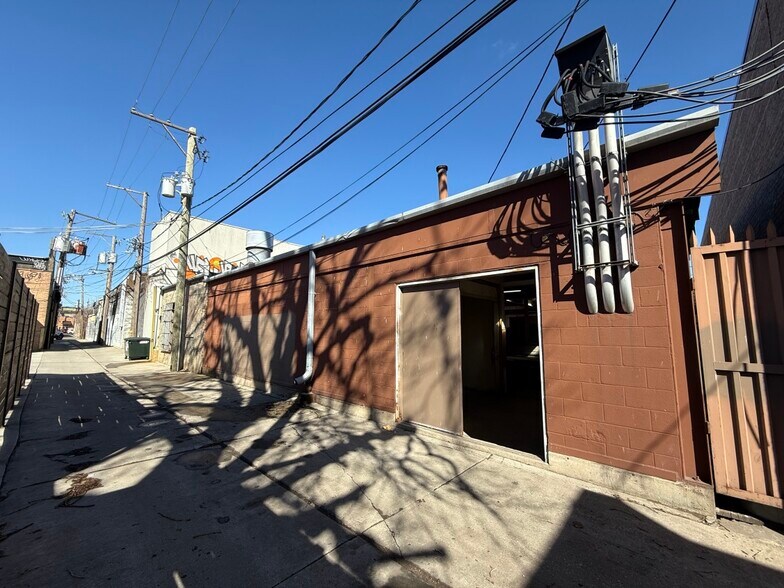 More Photos Of 1674 N Ada St, Chicago Warehouse For Sale
