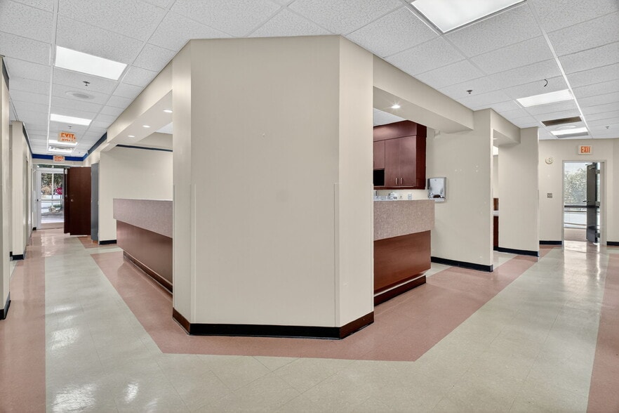 More Photos Of 15701 State Road 50, Clermont Medical For Lease