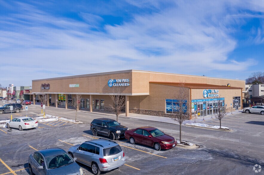 Primary Photo Of 546-584 S Randall Rd, Saint Charles Unknown For Lease