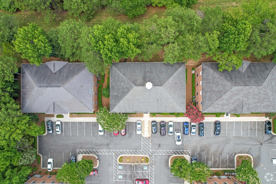 More Photos Of 8823 University East Dr, Charlotte Office For Lease