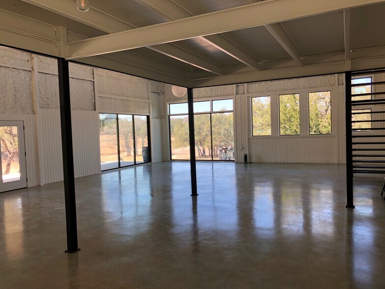 More Photos Of 272 Rocky Road, Johnson City Specialty For Sale