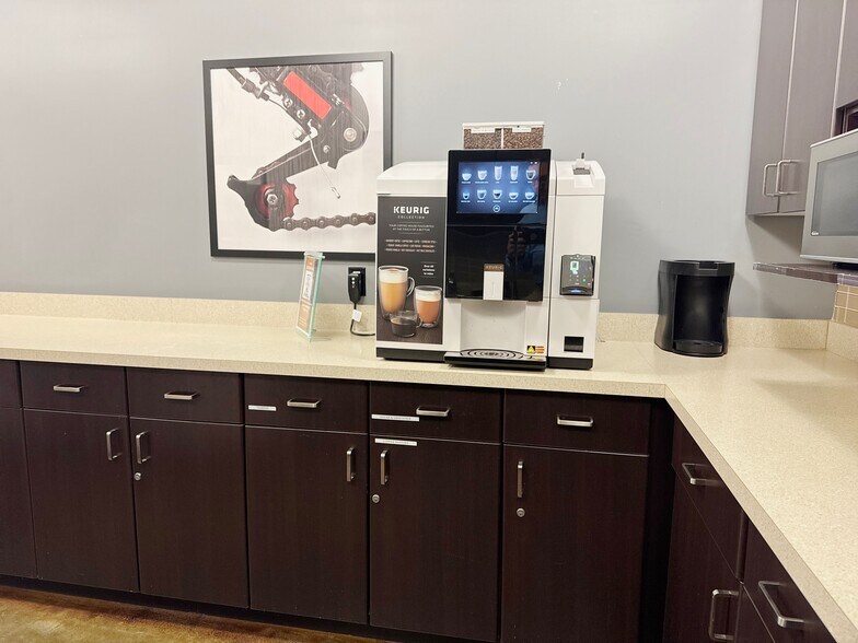 More Photos Of 15300 Croydon Dr, Surrey Coworking Space