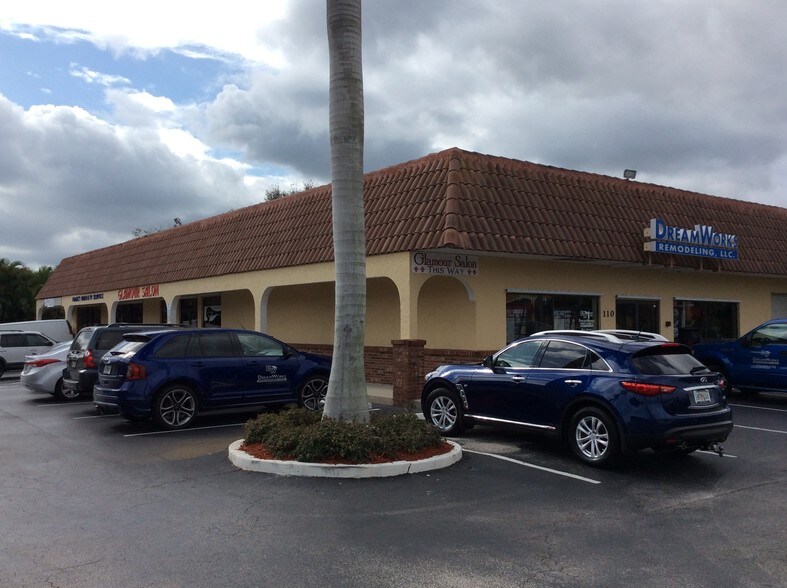 More Photos Of 110 SW Monterey Rd, Stuart Storefront For Lease