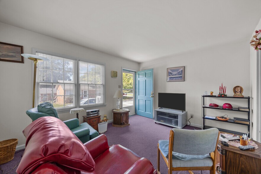 More Photos Of 2501 Vanstory St, Greensboro Apartments For Sale