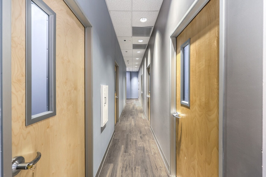 More Photos Of 2943-3073 W Craig Rd, North Las Vegas Unknown For Lease