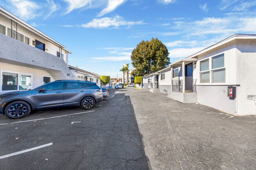 More Photos Of 240-260 E Providencia Ave, Burbank Apartments For Sale