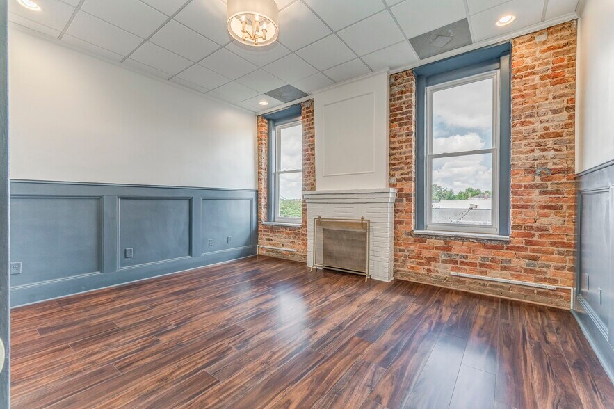 More Photos Of 35 N Main St, Jasper Loft Creative Space For Lease