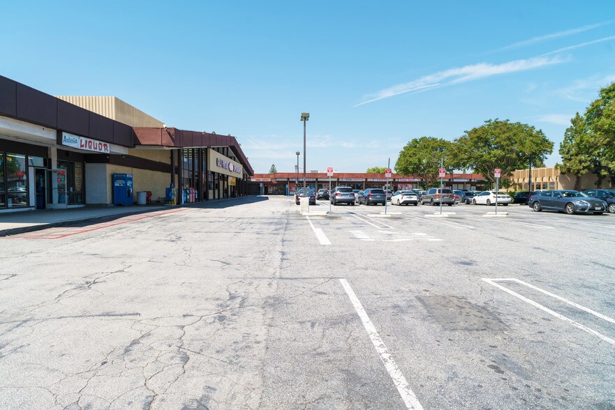 More Photos Of 13327-13331 Artesia Blvd, Cerritos General Retail For Lease