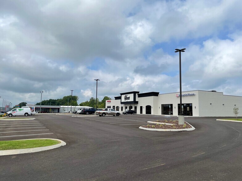 More Photos Of 1690 Wilma Rudolph Blvd, Clarksville Storefront Retail Office For Lease
