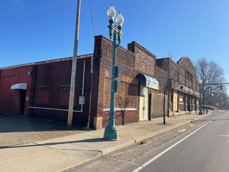 More Photos Of 1015 12th NE st, Canton Industrial For Sale