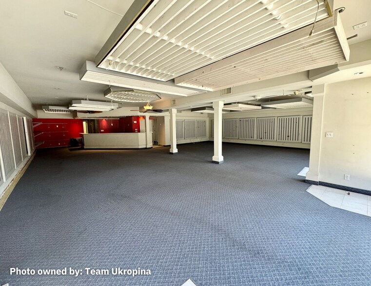 More Photos Of 731 E Walnut St, Pasadena Storefront Retail Office For Sale