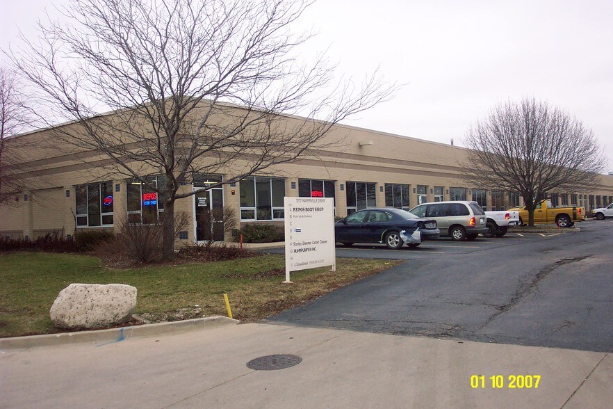 More Photos Of 1277 Naperville Dr, Romeoville Warehouse For Lease