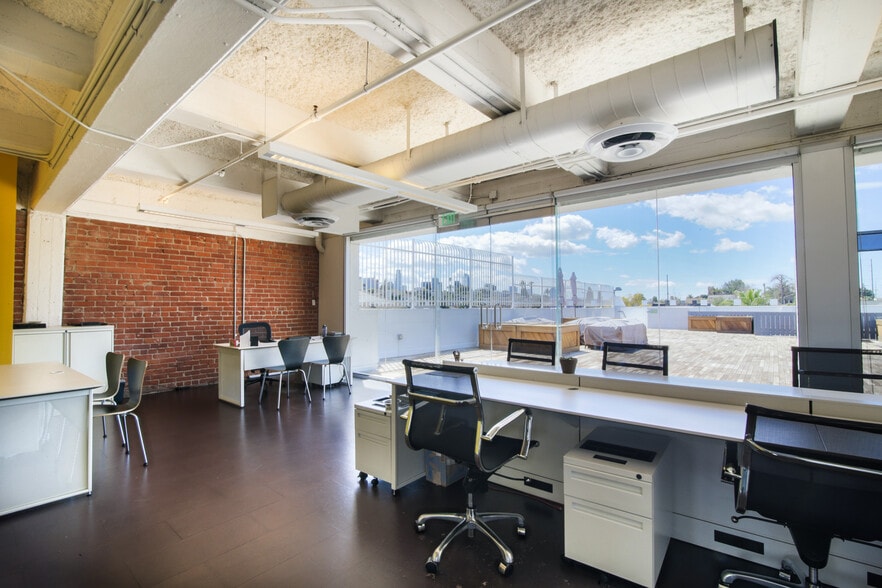More Photos Of 2154 W Sunset Blvd, Los Angeles Loft Creative Space For Sale