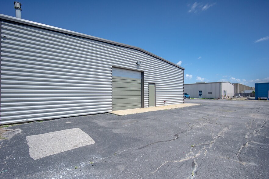 More Photos Of 2845 Broce Dr, Norman Office For Sale