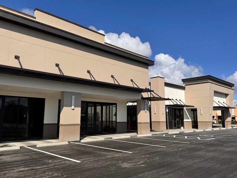 More Photos Of 1019 SW Pine Island Rd, Cape Coral Unknown For Lease