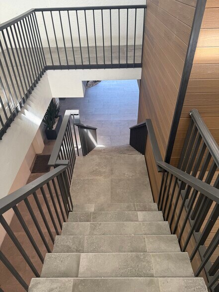 More Photos Of 8140 College Pky, Fort Myers Medical For Lease