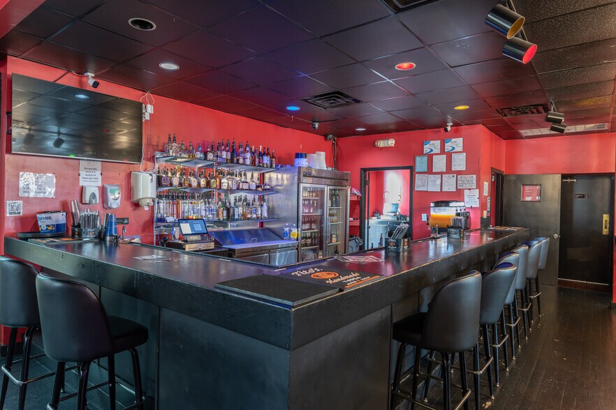 More Photos Of 3571/3585 McGehee Rd, Montgomery Restaurant For Sale