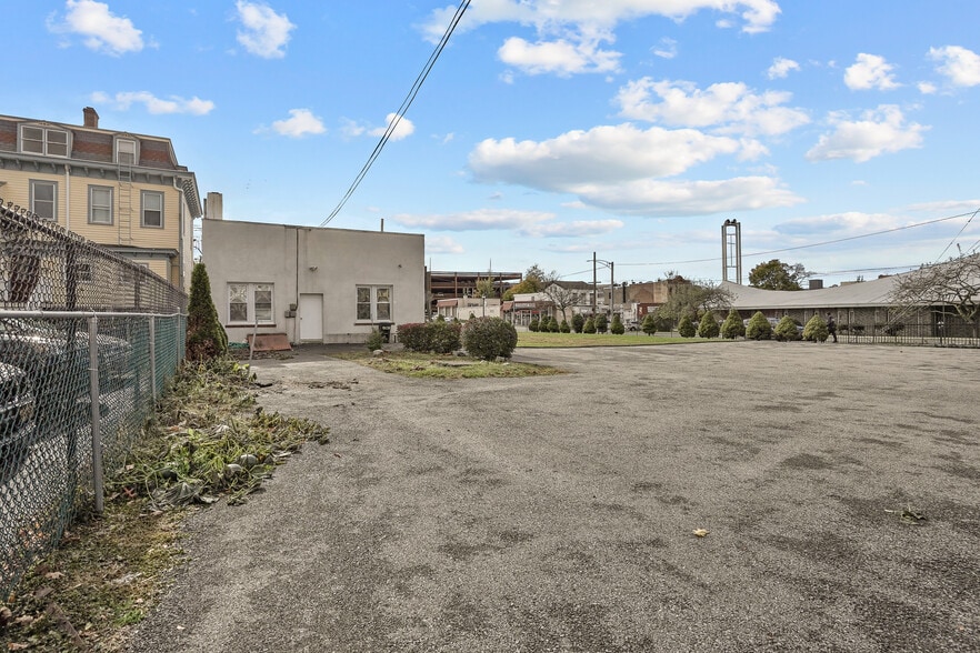 More Photos Of 1102-1106 Main St, Peekskill Apartments For Sale