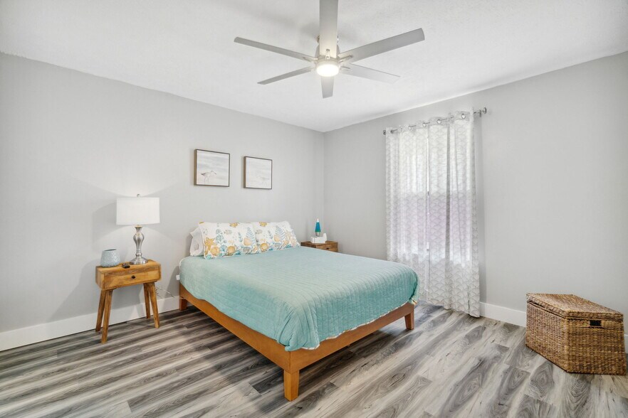 More Photos Of 4021 Dolphin Dr, Panama City Apartments For Sale