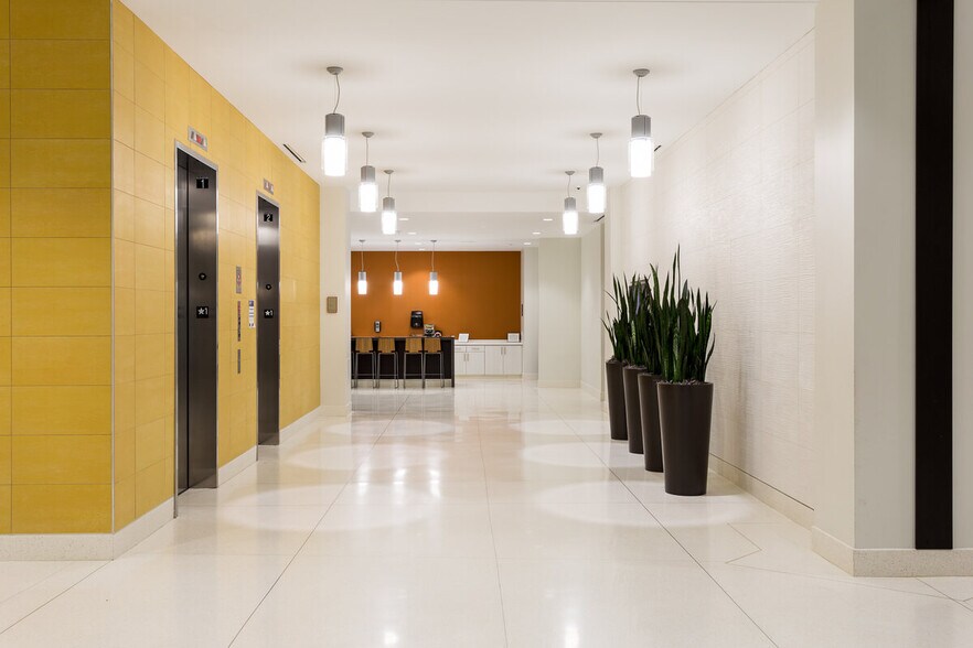 More Photos Of 658 S 4th St, Louisville Medical For Lease