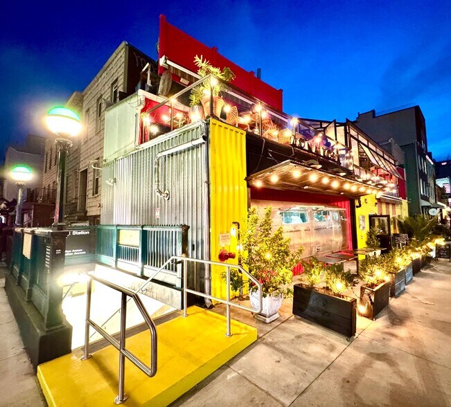 More Photos Of 571 Lorimer St, Brooklyn Restaurant For Lease