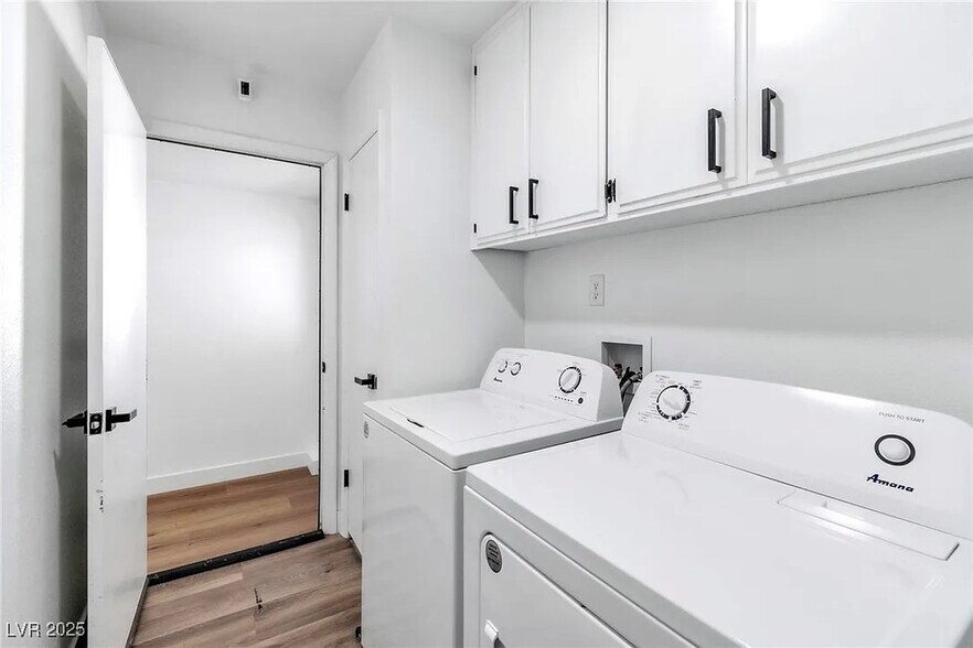 More Photos Of 4785 San Sebastian Ave, Las Vegas Specialty For Sale