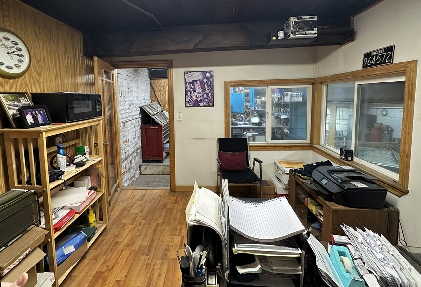 More Photos Of 163 Crescent St, Brockton General Retail For Sale