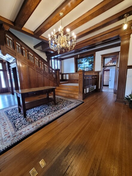 More Photos Of 511 W French Pl, San Antonio Office Residential For Sale