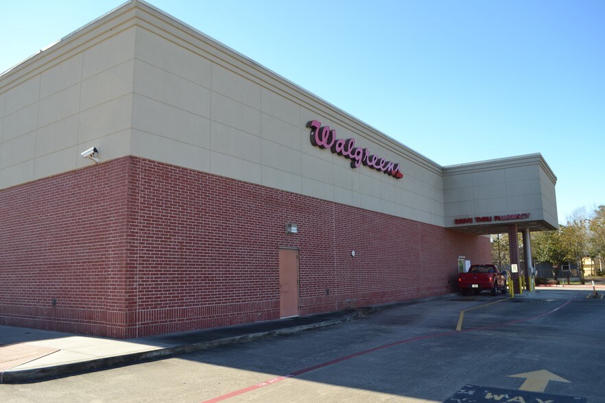 More Photos Of 4016 Highway 3, Dickinson Drugstore For Sale