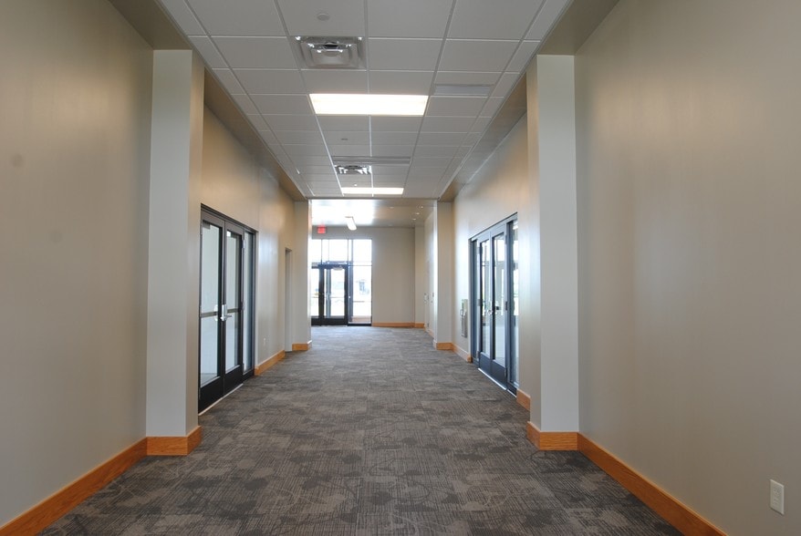More Photos Of 4170 S 41st Ave, Fargo Office For Lease
