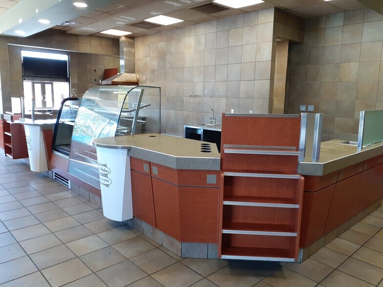 More Photos Of 7074 Boston State Rd, Hamburg Storefront Retail Office For Lease