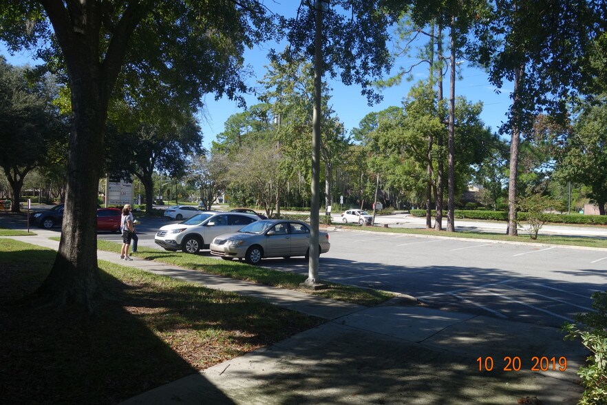 More Photos Of 502 Wells Rd, Orange Park General Retail For Sale